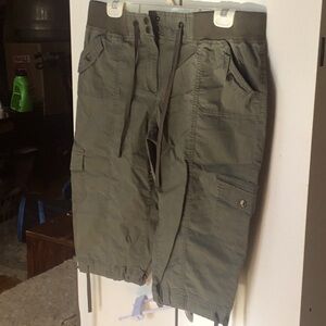 Khaki Cargo Capris